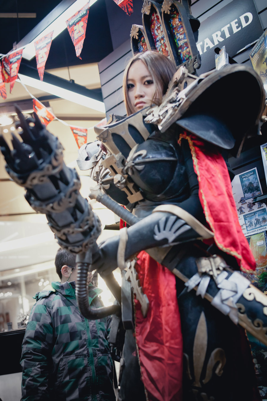 Косплей сестры. Косплей СПО Warhammer 40k. Sisters of Battle Cosplay. Сестра тишины Warhammer 40000 косплей. Питерский косплей Warhammer 40k.